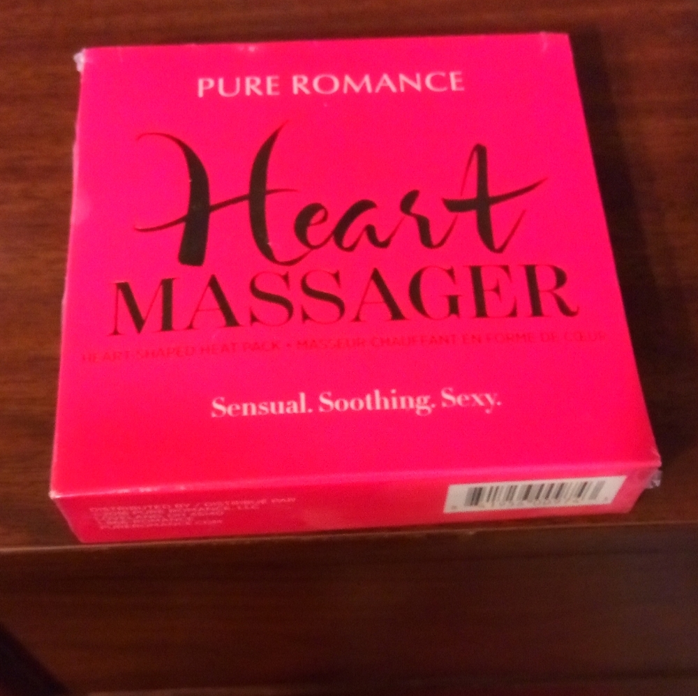 Heart shape heating pack